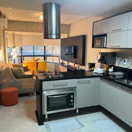 Excelente Localizacao Na Barra -Climatizado-Garagem Apartment Salvador Bagian luar foto