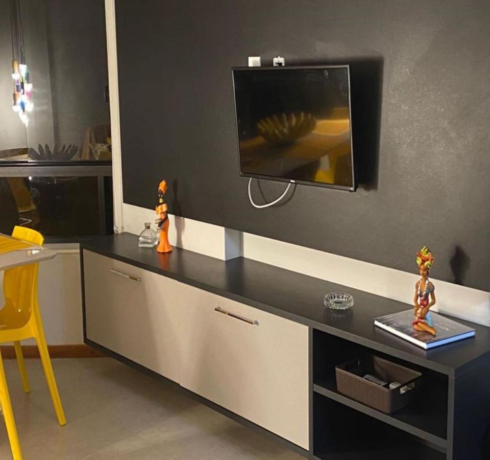 Excelente Localizacao Na Barra -Climatizado-Garagem Apartment Salvador Bagian luar foto