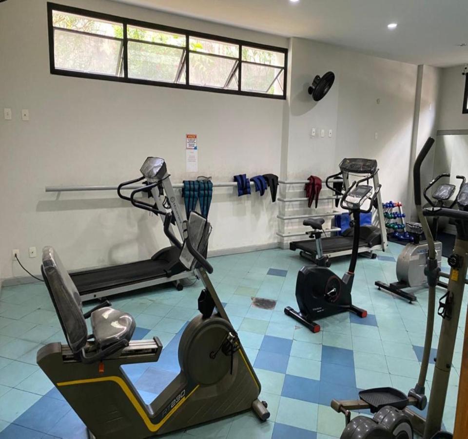 Excelente Localizacao Na Barra -Climatizado-Garagem Apartment Salvador Bagian luar foto