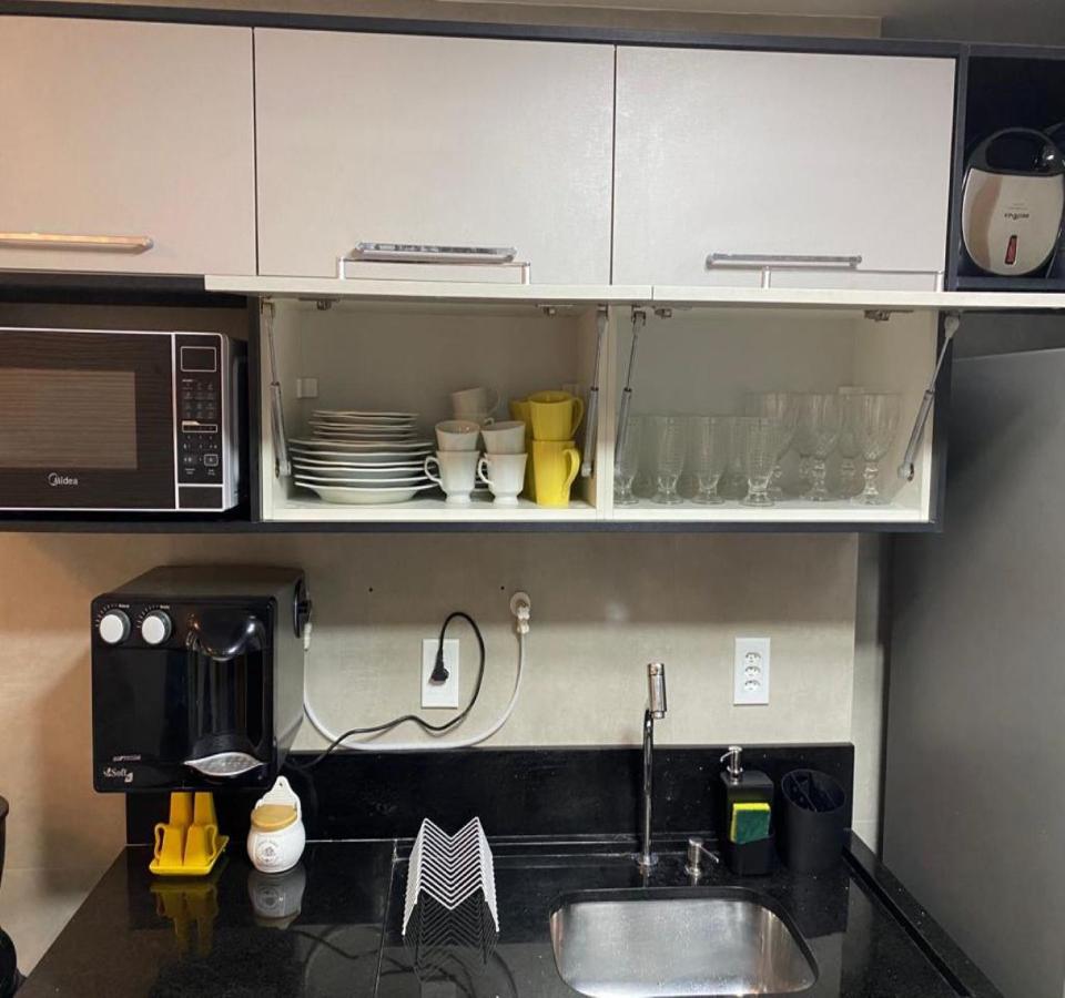 Excelente Localizacao Na Barra -Climatizado-Garagem Apartment Salvador Bagian luar foto