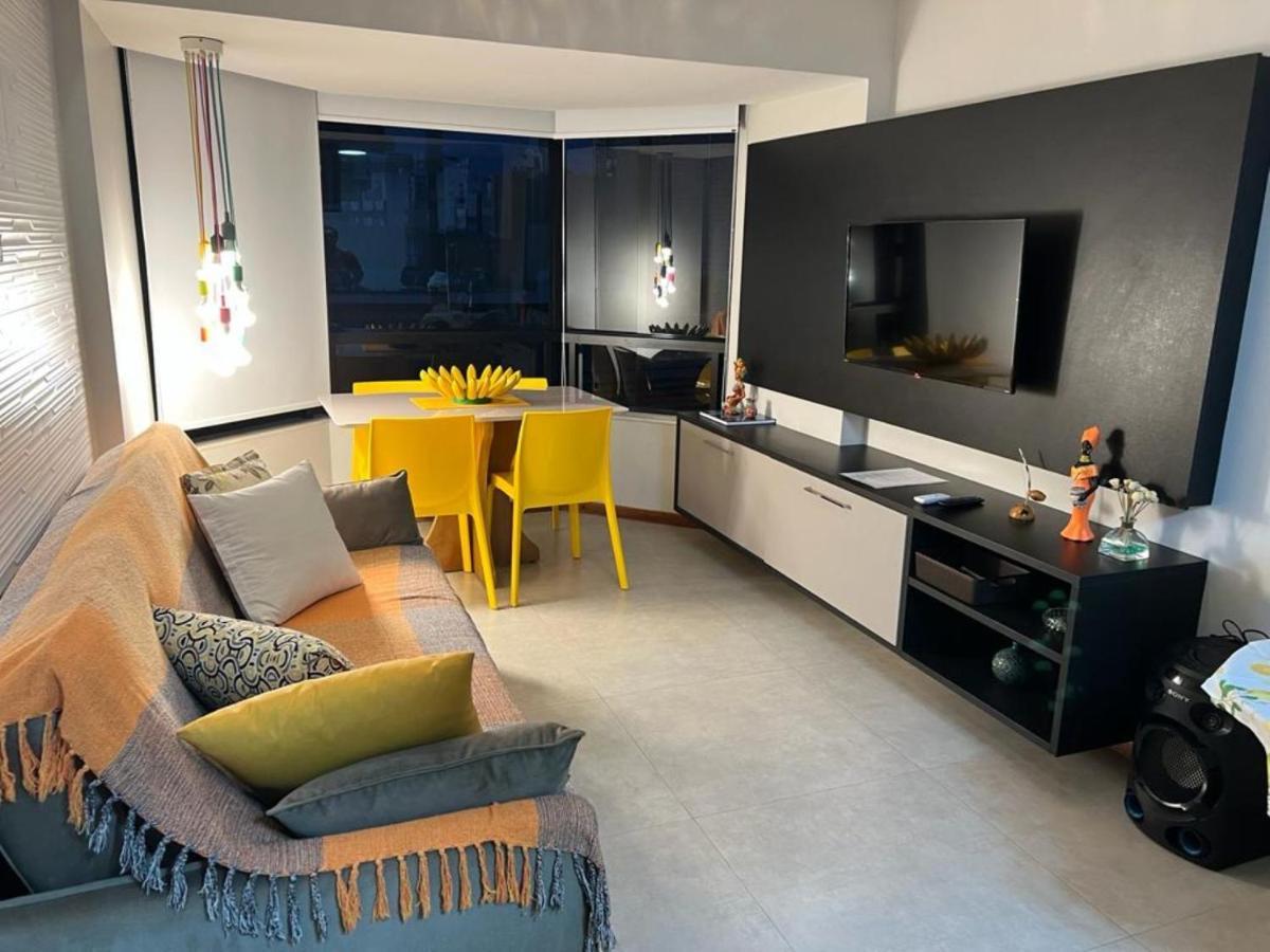 Excelente Localizacao Na Barra -Climatizado-Garagem Apartment Salvador Bagian luar foto