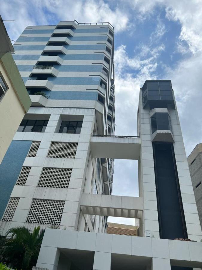 Excelente Localizacao Na Barra -Climatizado-Garagem Apartment Salvador Bagian luar foto